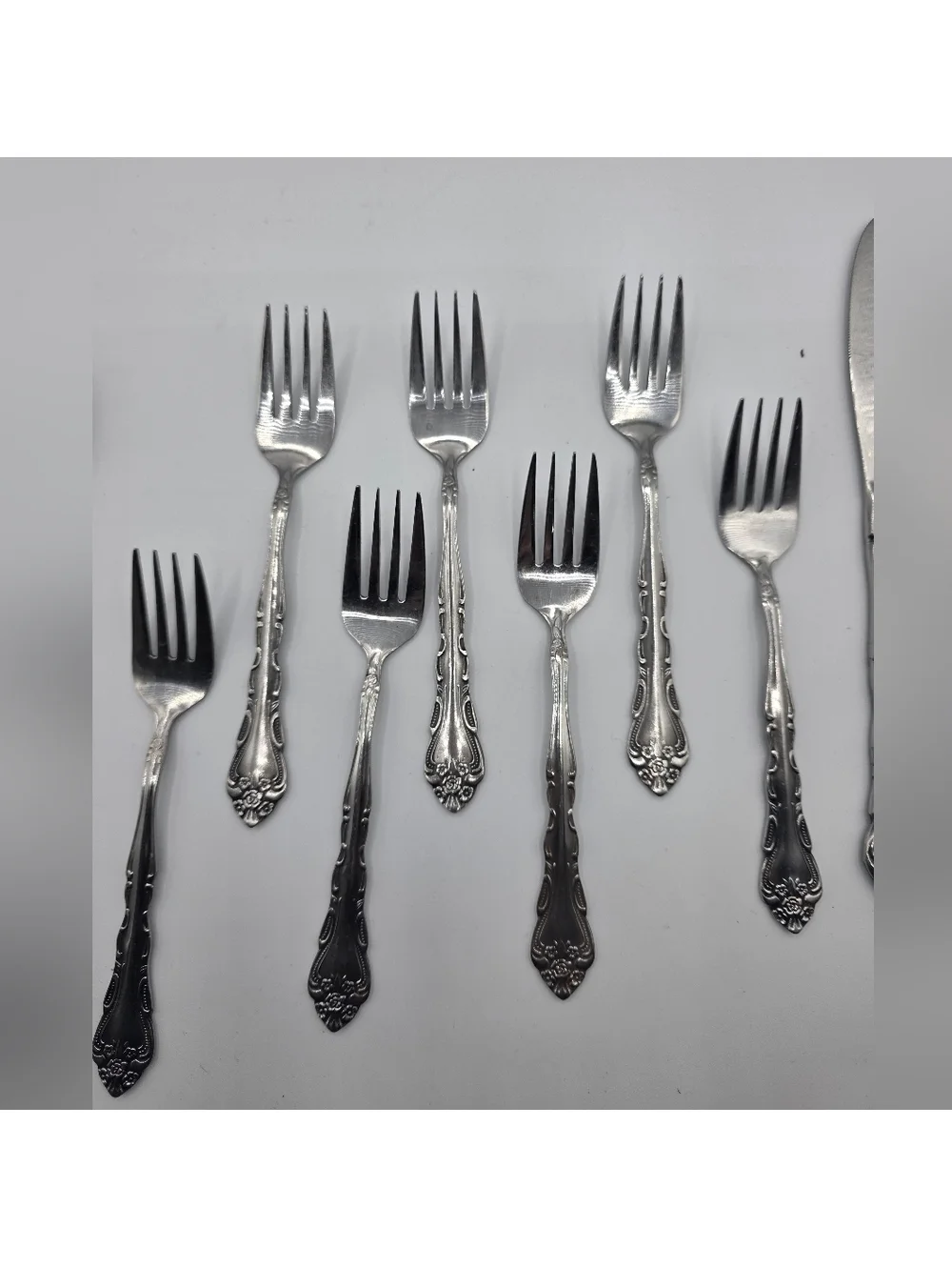 Sears Roebuck LAKEWOOD Tradition Stainless USA / Oneida Silverware Forks Knives